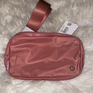 LULULEMON belt bag brier rose